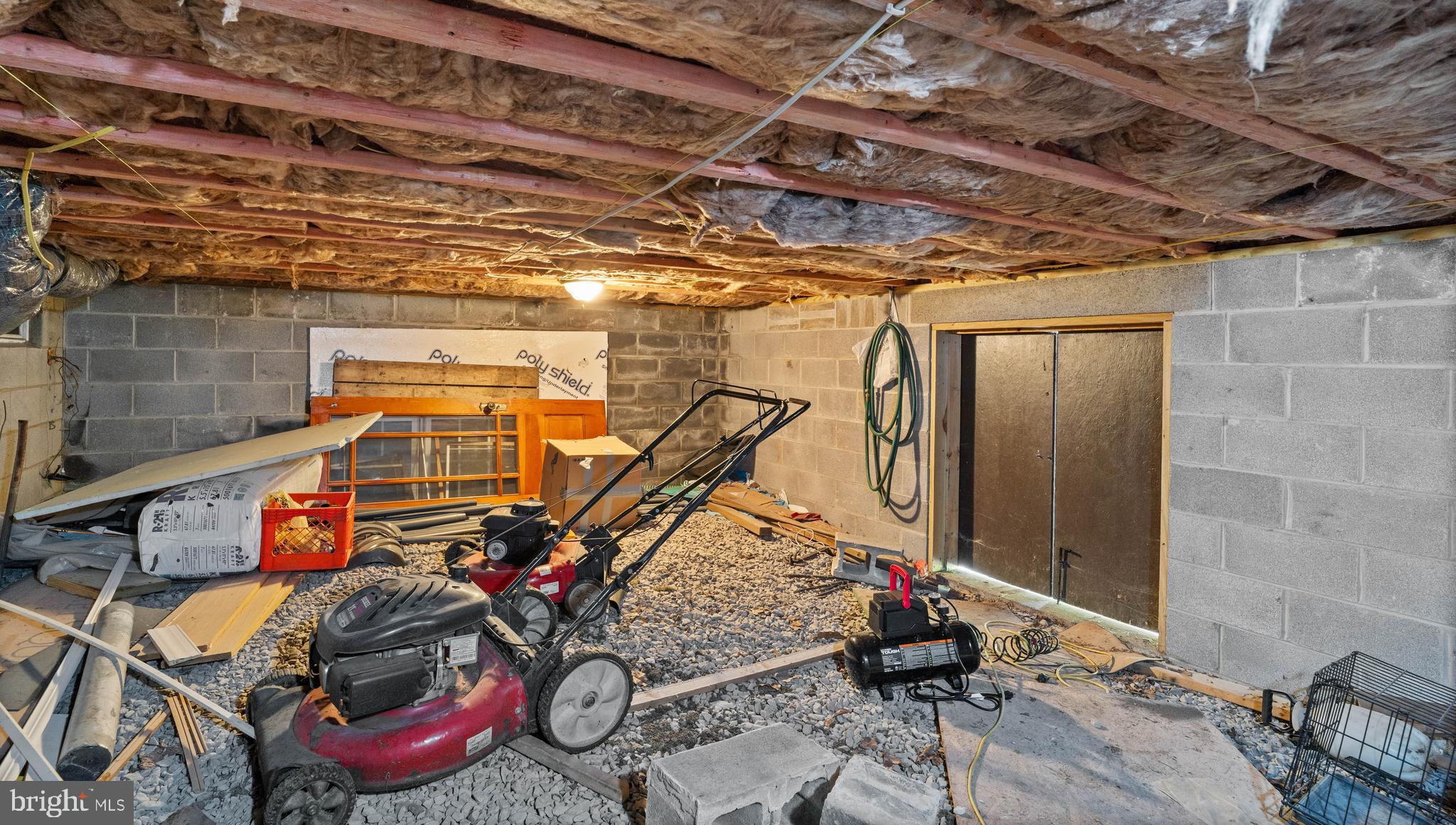 609 Elizabeth Street Houtzdale, PA 16651 - Photo 20 of 22 a view of a room with gym equipment
