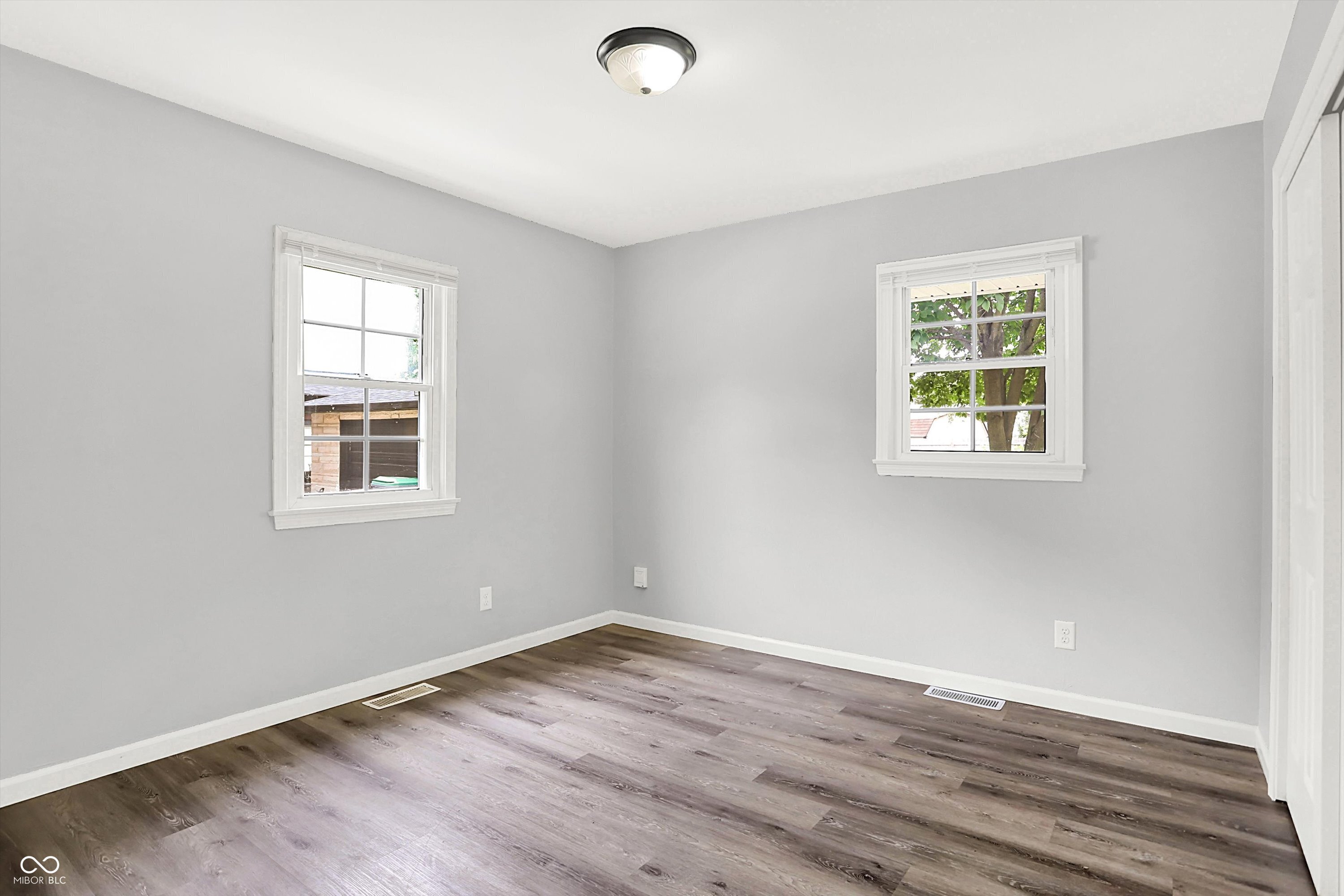 525 Howard Road Greenwood, IN 46142 - Photo 34 of 44 Gallery Image 34