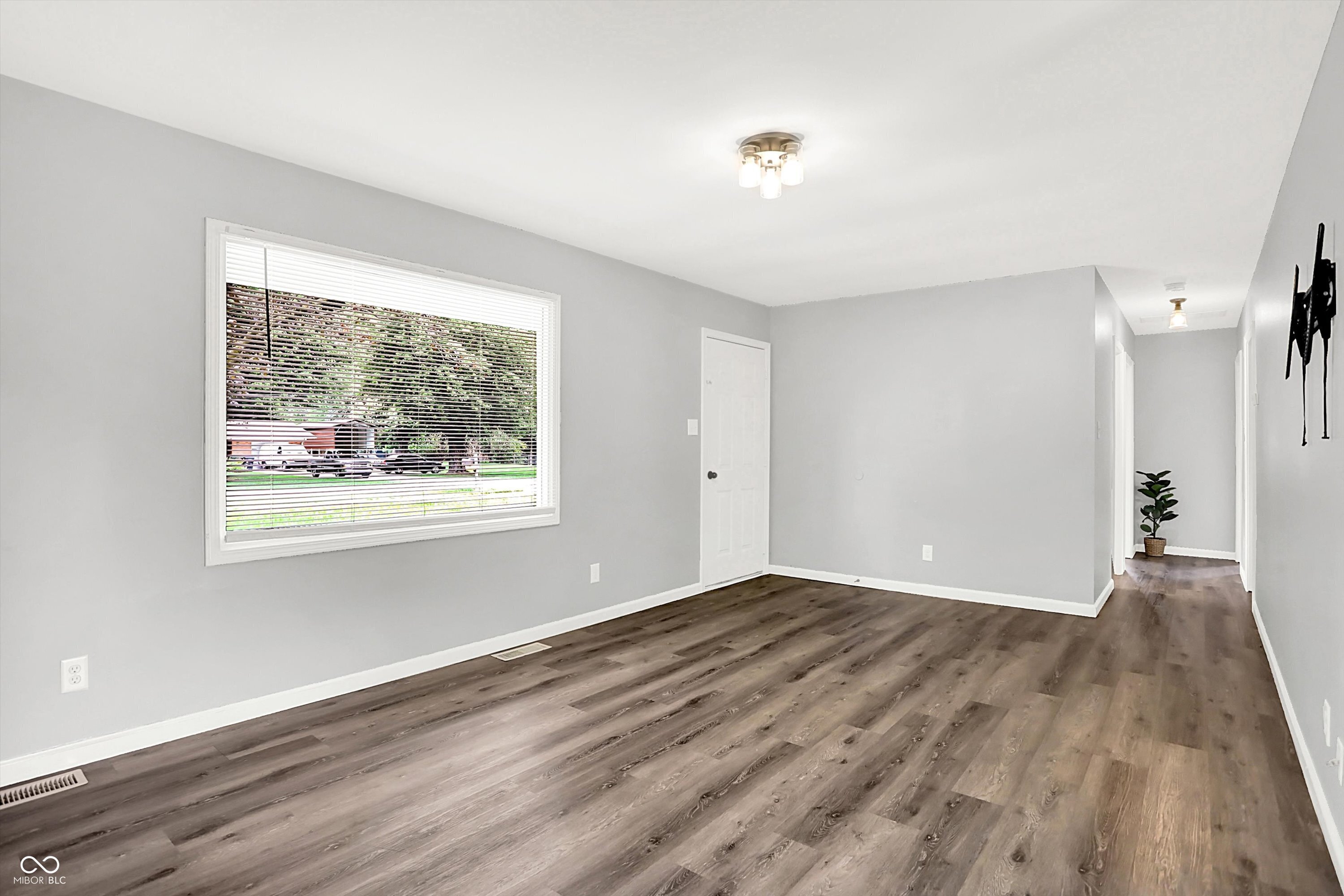 525 Howard Road Greenwood, IN 46142 - Photo 7 of 44 Gallery Image 7
