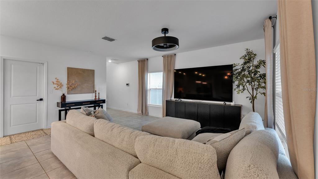 569 Reggie Road Winter Haven, FL 33859 - Photo 13 of 59