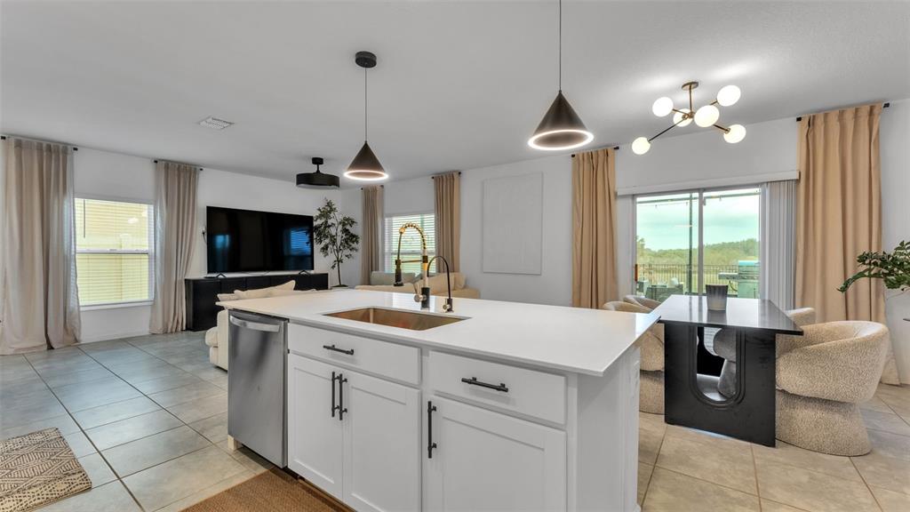 569 Reggie Road Winter Haven, FL 33859 - Photo 9 of 59