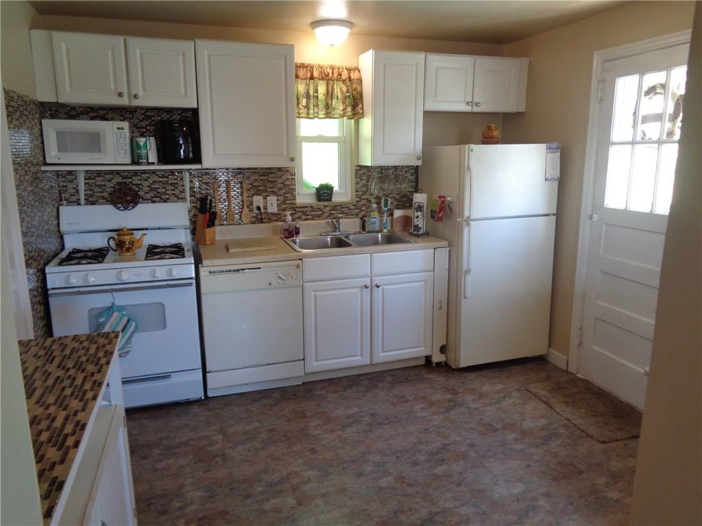 1027 Dallett Road Pittsburgh, PA 15227 - Photo 4 of 25 Gallery Image 4