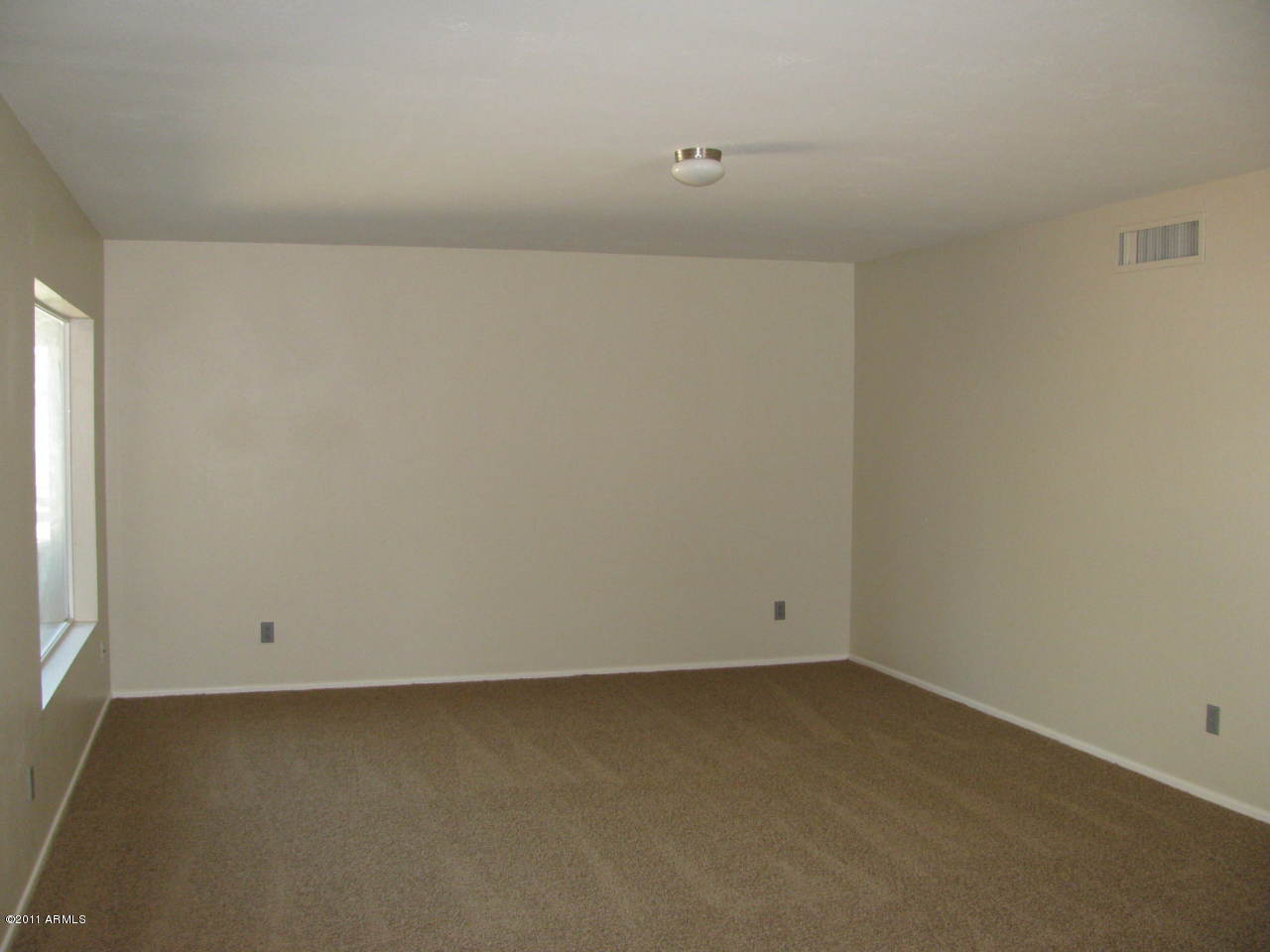 2305 West Ocotillo Road Phoenix, AZ 85015 - Photo 3 of 14 3