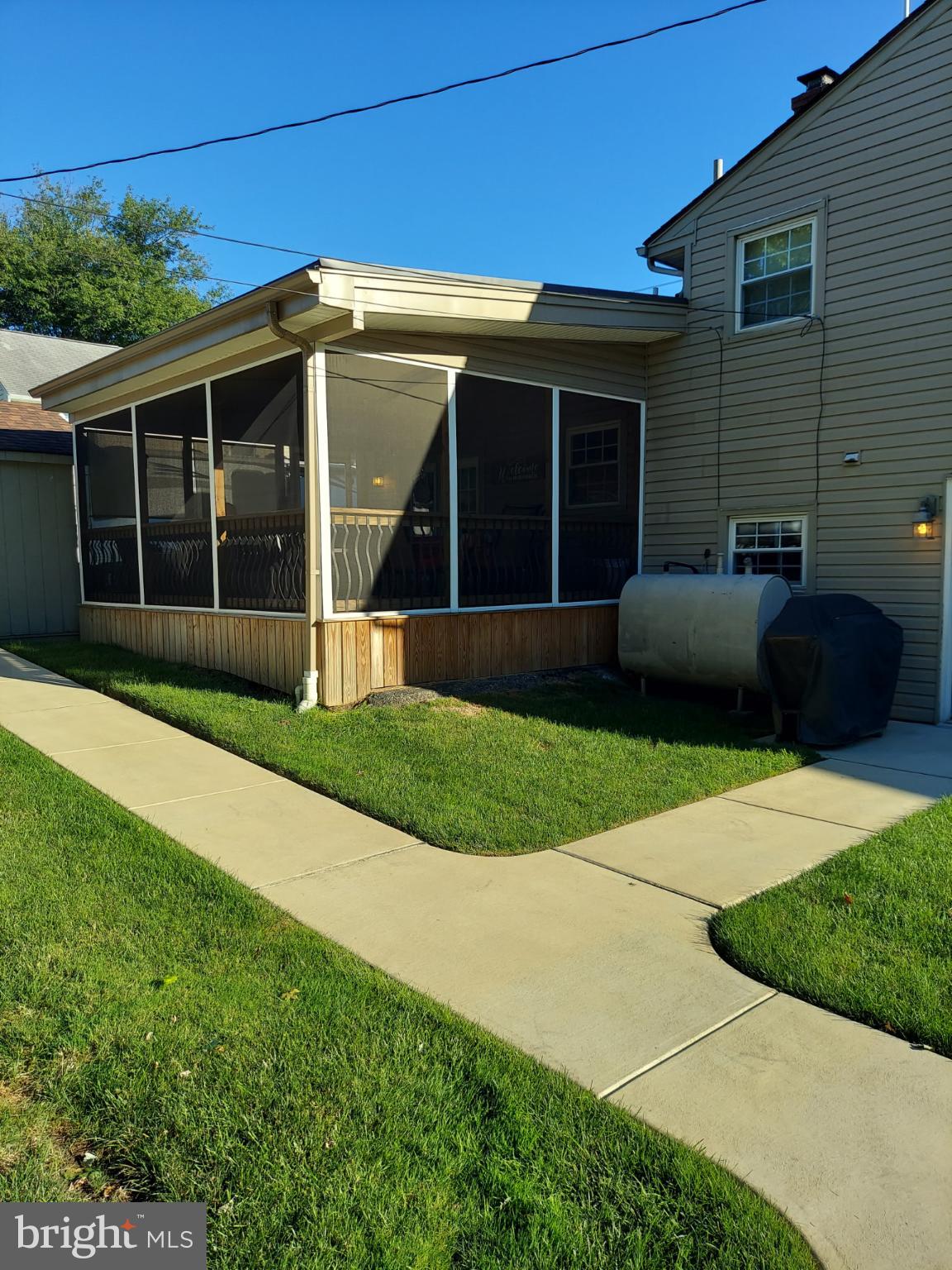 715 Darley Road Claymont, DE 19703 - Photo 33 of 43 Charming screened porch invites outdoor living