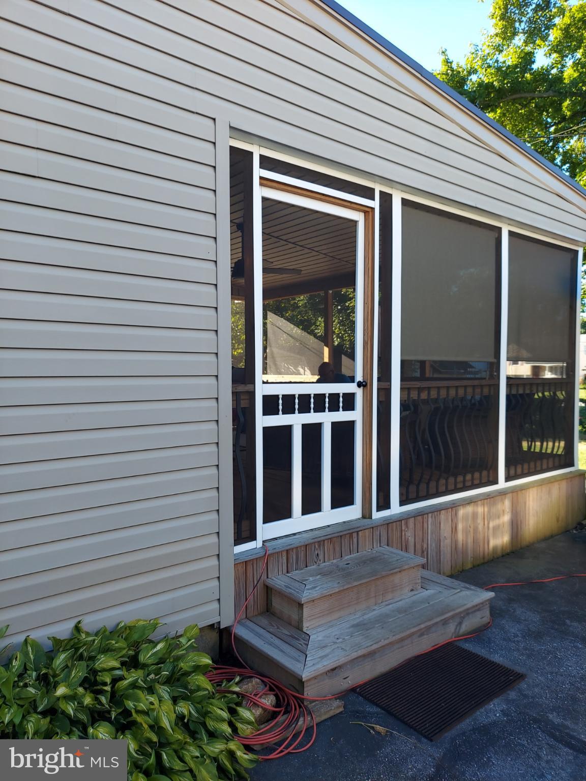 715 Darley Road Claymont, DE 19703 - Photo 34 of 43 Charming screened porch invites outdoor living