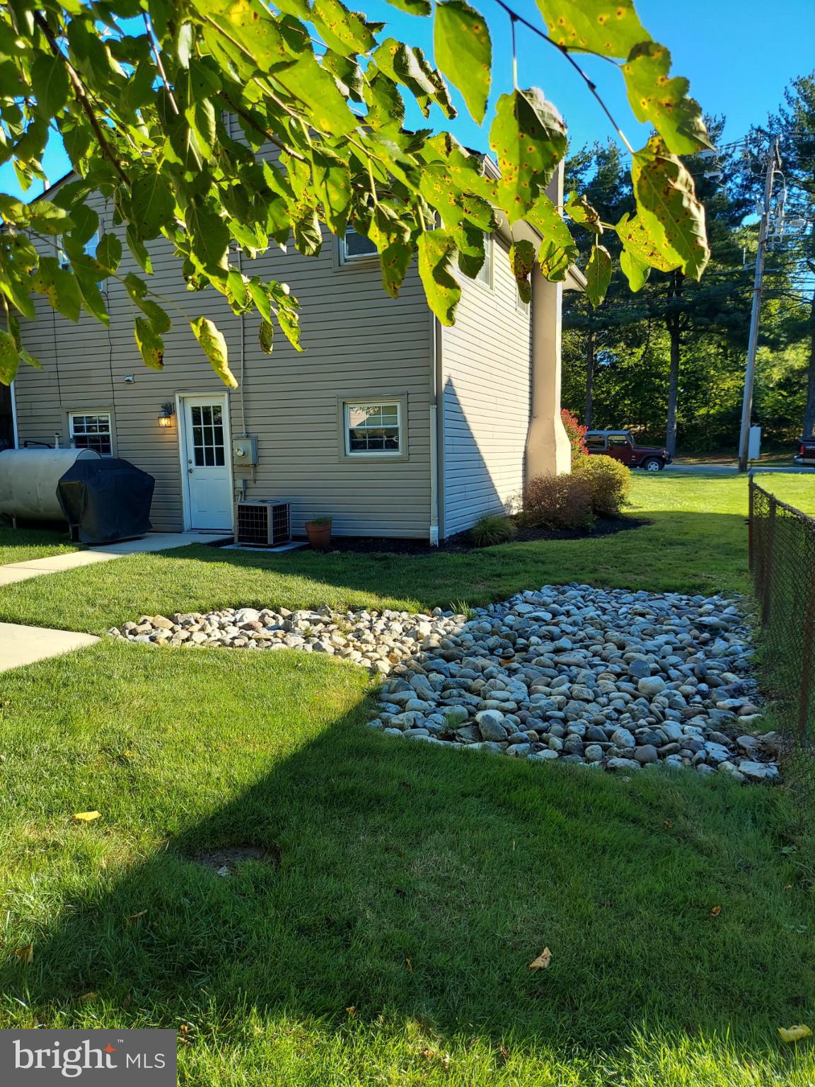 715 Darley Road Claymont, DE 19703 - Photo 35 of 43 Beautifully manicured backyard with stone accents