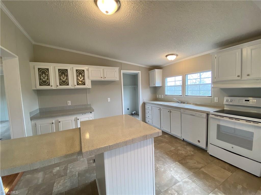 1362 Harris Road Walnut Cove, NC 27052 - Photo 13 of 25 Gallery Image 13