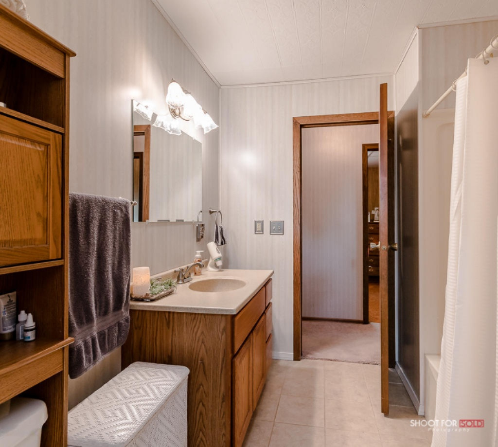 7996 State Road Coopersville, MI 49404 - Photo 20 of 37 7996State12Lores