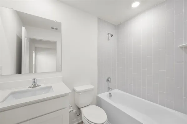 $279,900 | 13311 Tula Loop, Astatula, FL 34705