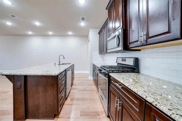 $2,850 | 4560 Titus Circle, Plano, TX 75024