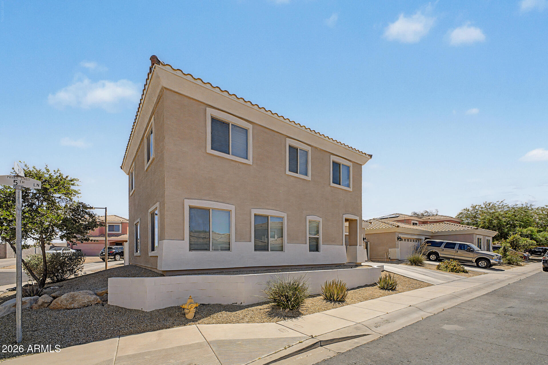 8225 South 5th Lane Phoenix, AZ 85041 - Photo 2 of 33 02-5th