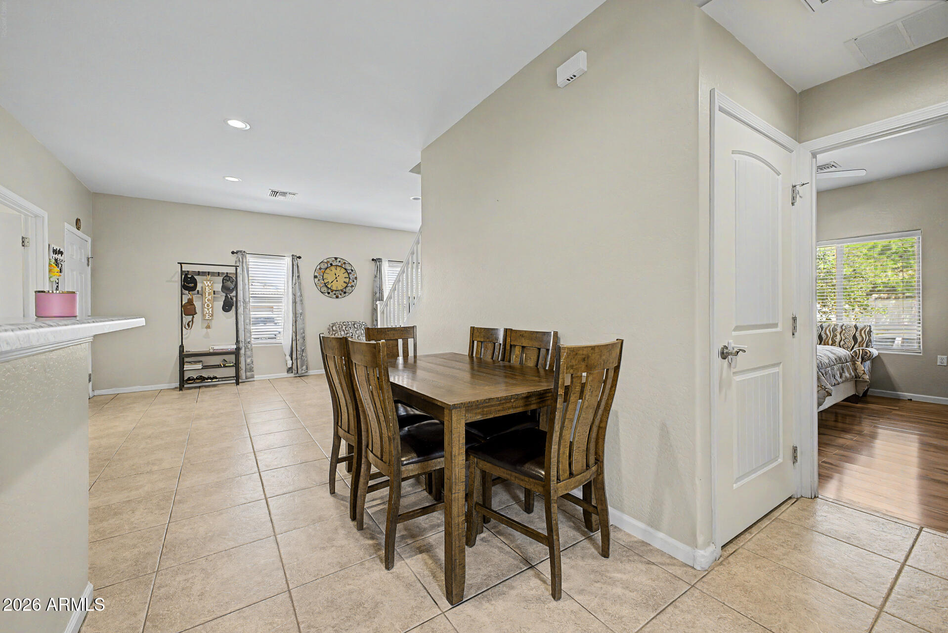 8225 South 5th Lane Phoenix, AZ 85041 - Photo 8 of 33 08-5th