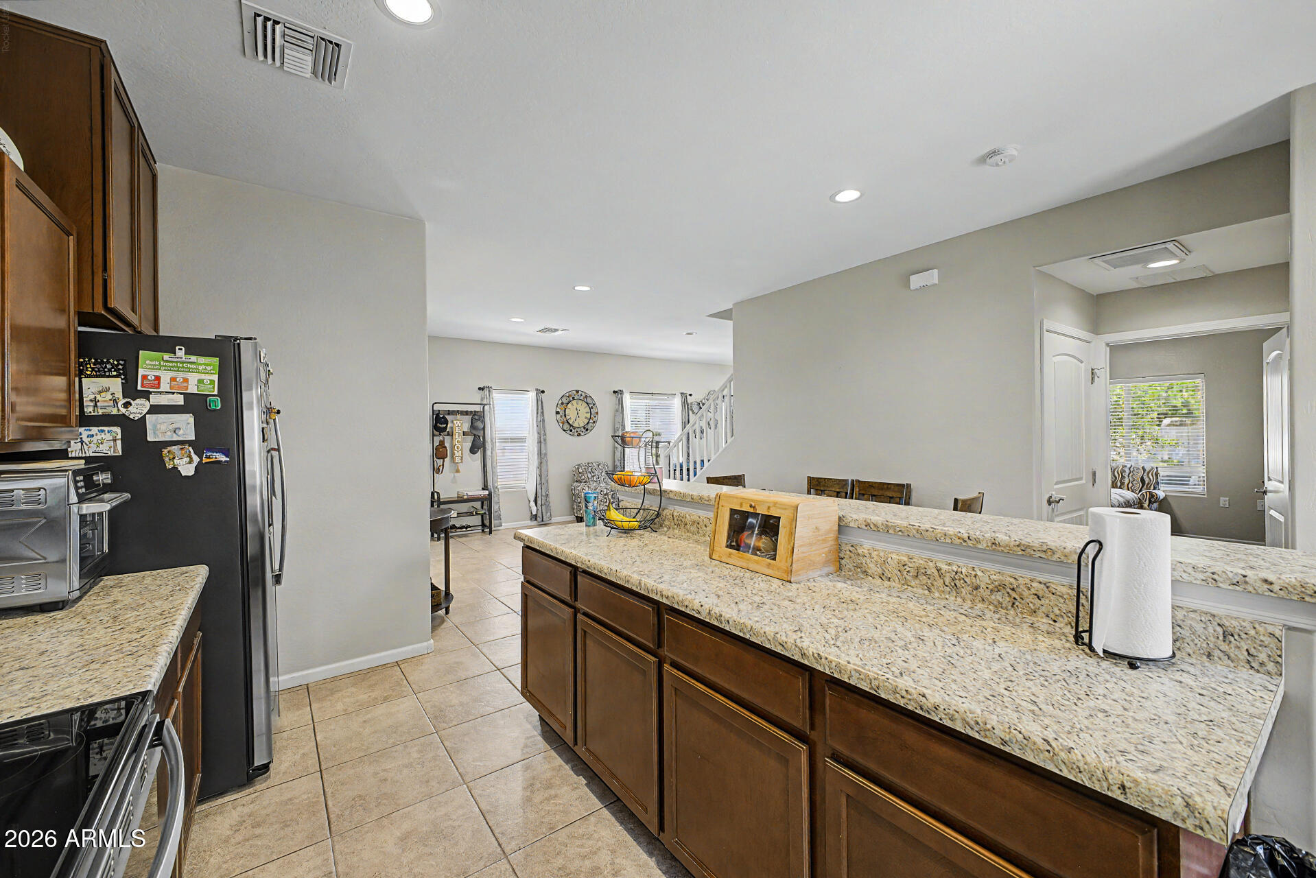 8225 South 5th Lane Phoenix, AZ 85041 - Photo 9 of 33 09-5th