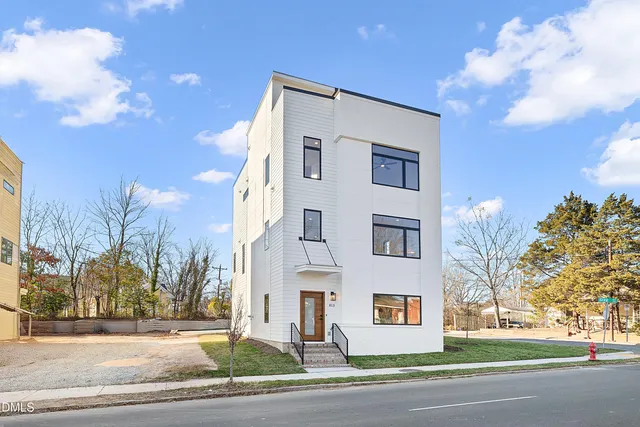$935,000 | 813 North Roxboro Street, Durham, NC 27701