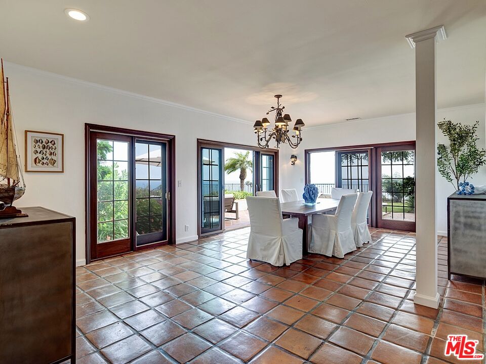 20406 Seaboard Road Malibu, CA 90265 - Photo 16 of 44 Gallery Image 16