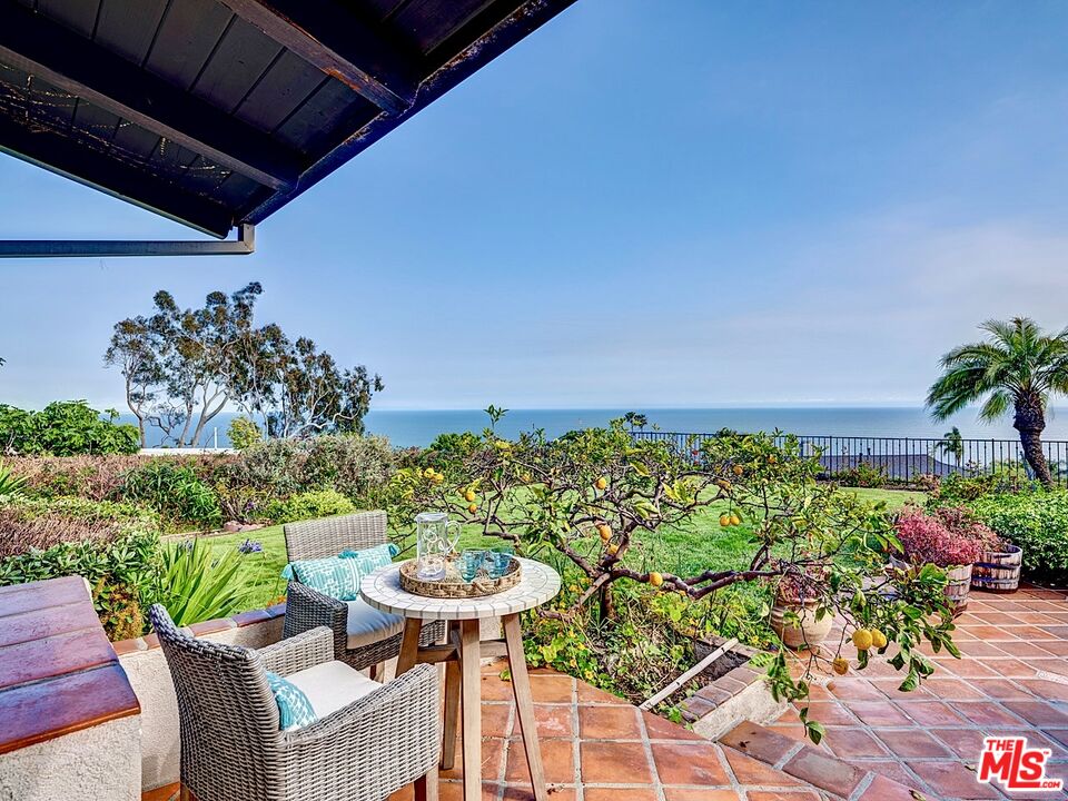 20406 Seaboard Road Malibu, CA 90265 - Photo 2 of 44 Gallery Image 2