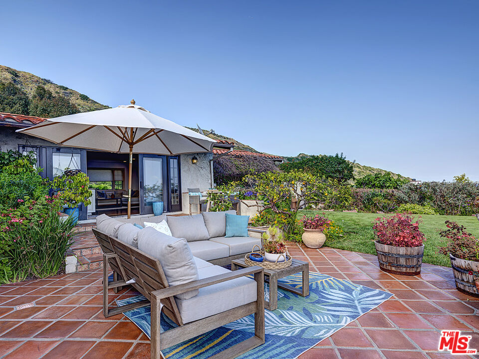 20406 Seaboard Road Malibu, CA 90265 - Photo 8 of 44 Gallery Image 8