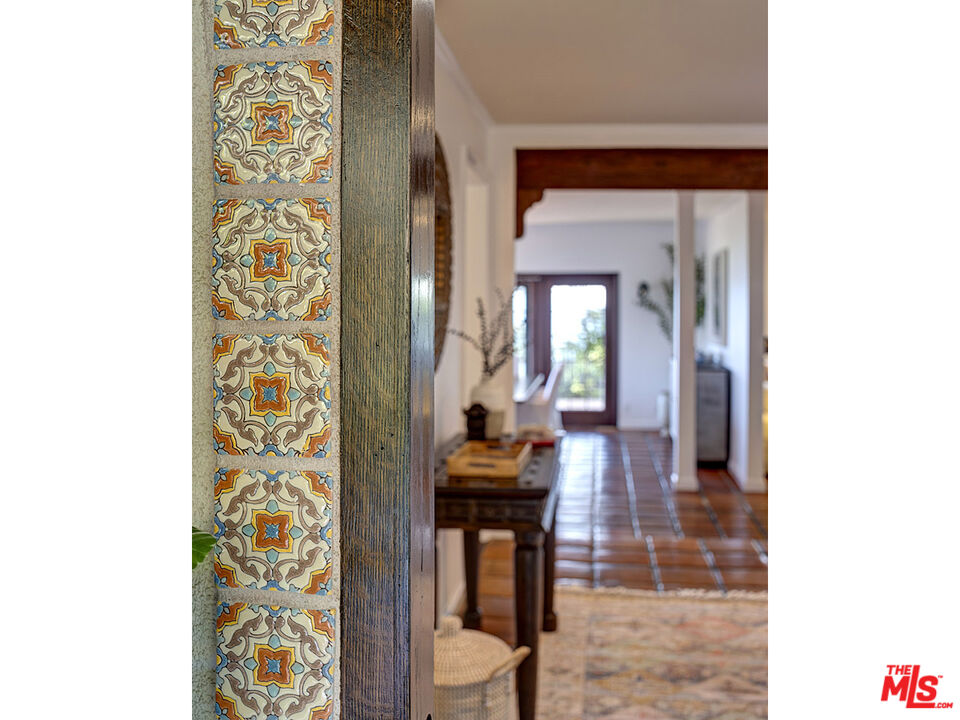 20406 Seaboard Road Malibu, CA 90265 - Photo 10 of 44 Gallery Image 10