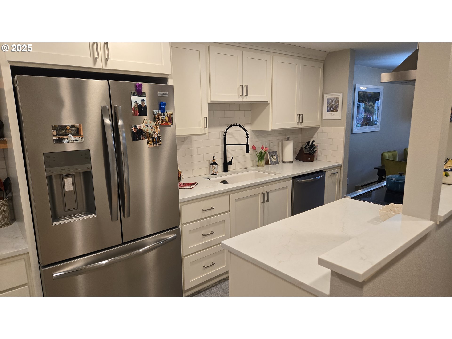 5624 South Riverside Lane, Unit 8 Portland, OR 97239 - Photo 8 of 11