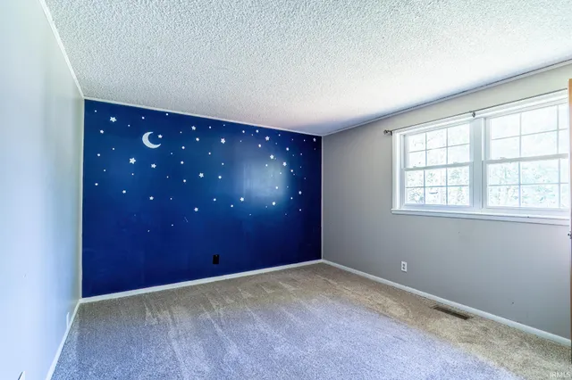 $199,000 | 423 Jay Street, Topeka, IN 46571