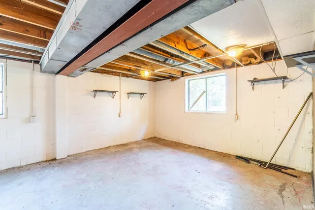 $199,000 | 423 Jay Street, Topeka, IN 46571