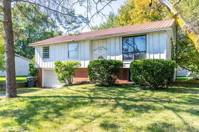 $199,000 | 423 Jay Street, Topeka, IN 46571