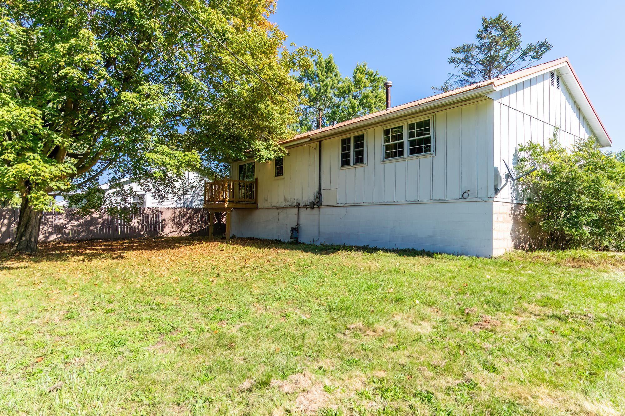 423 Jay Street Topeka, IN 46571 - Photo 6 of 26