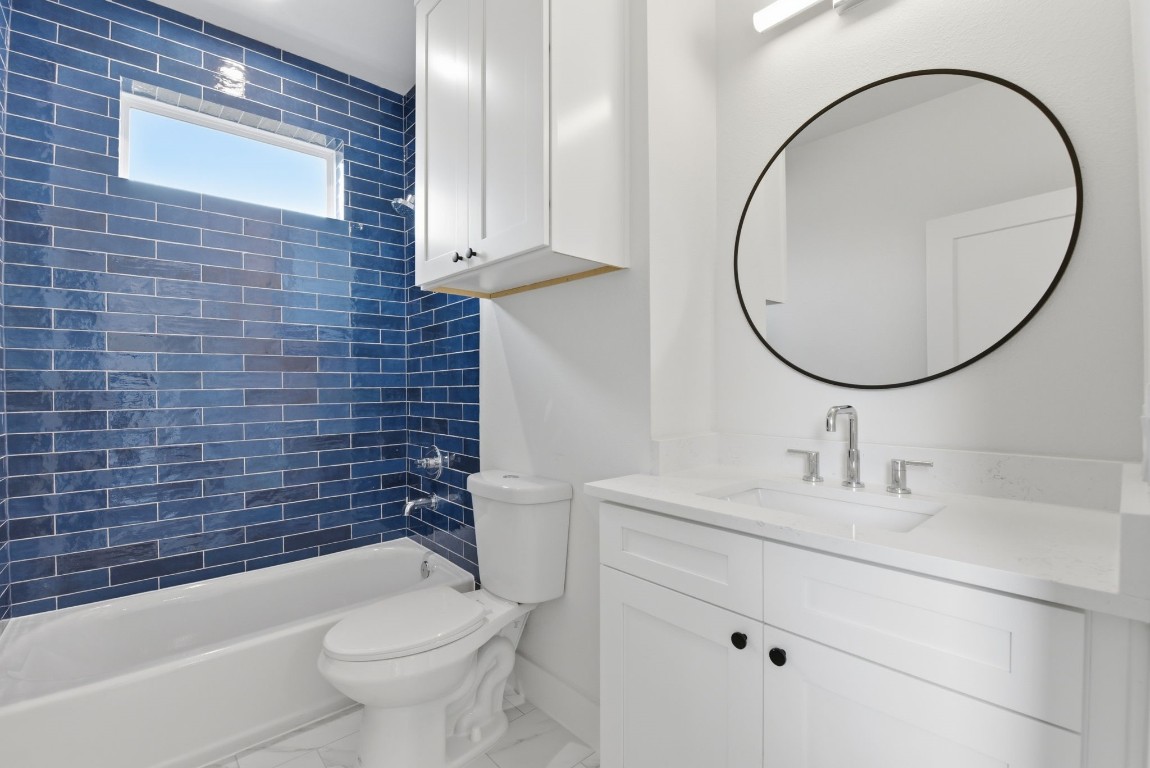 7708 Earl Rudder Way Houston, TX 77055 - Photo 6 of 45