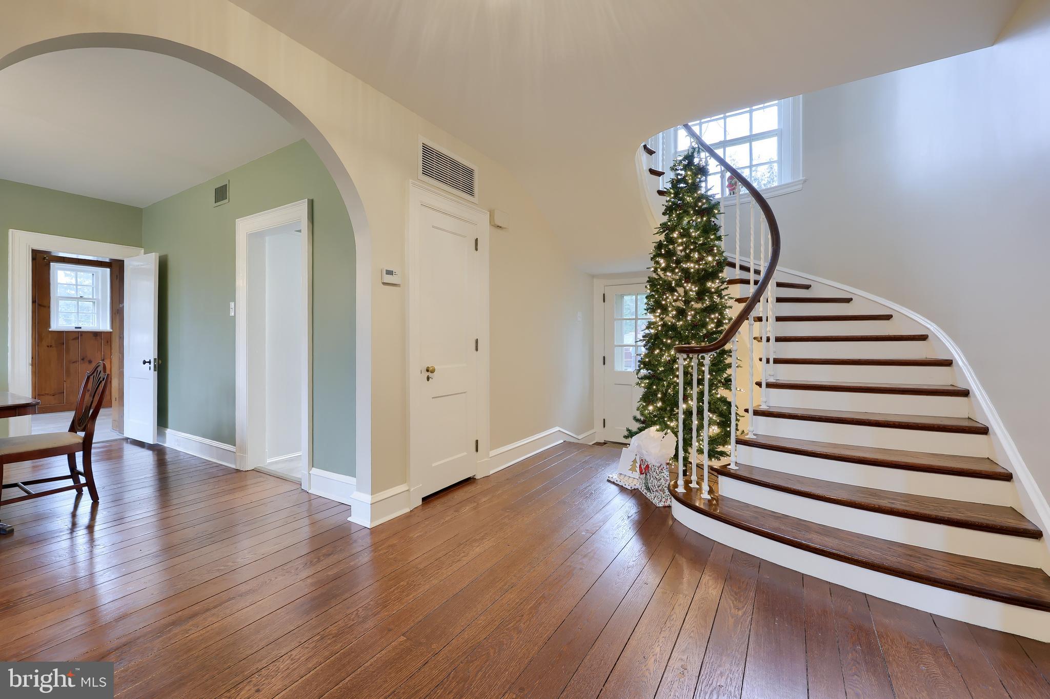 568 Chestnut Street Columbia, PA 17512 - Photo 3 of 68