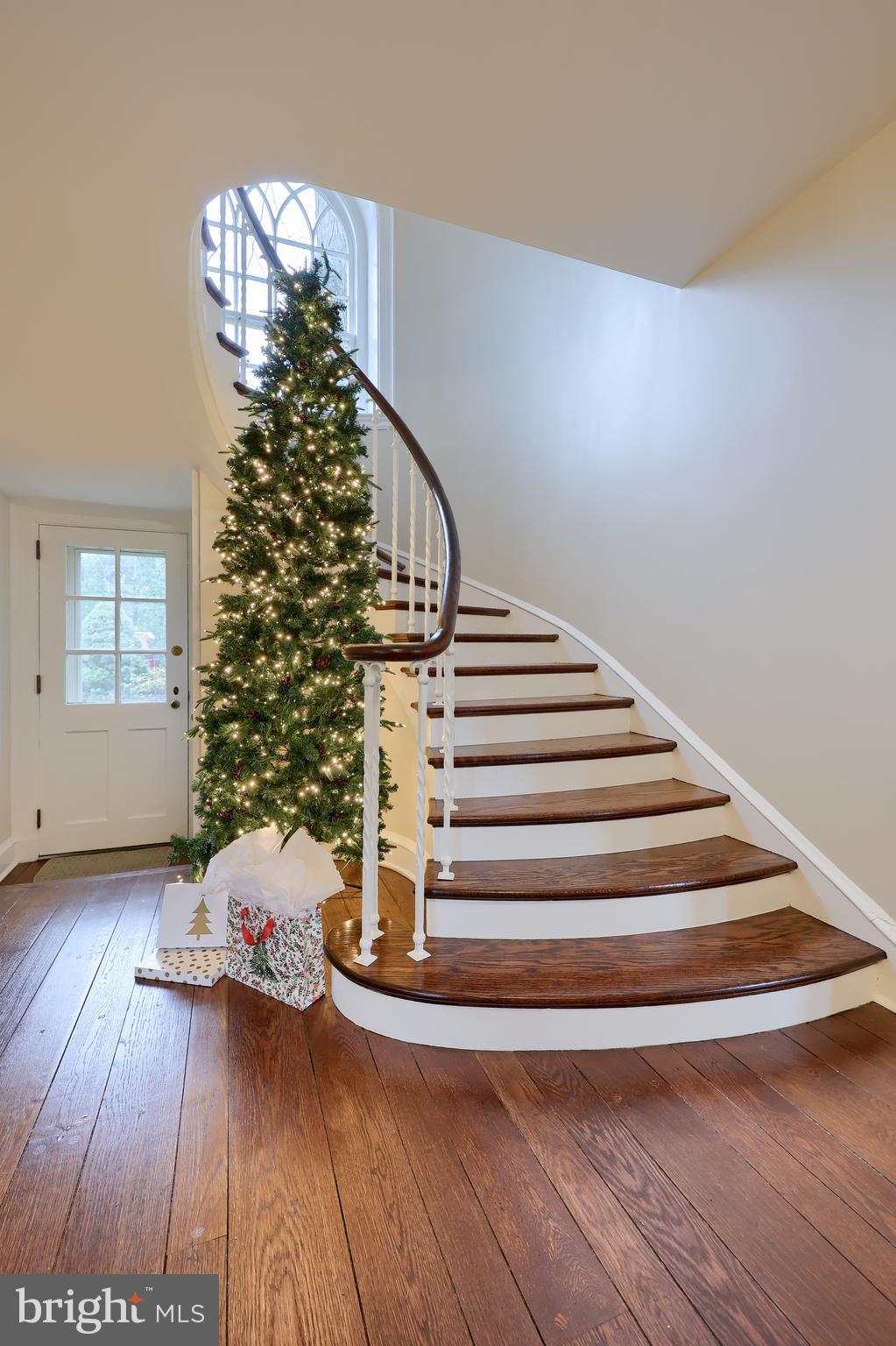 568 Chestnut Street Columbia, PA 17512 - Photo 4 of 68 a view of entryway with wooden floor