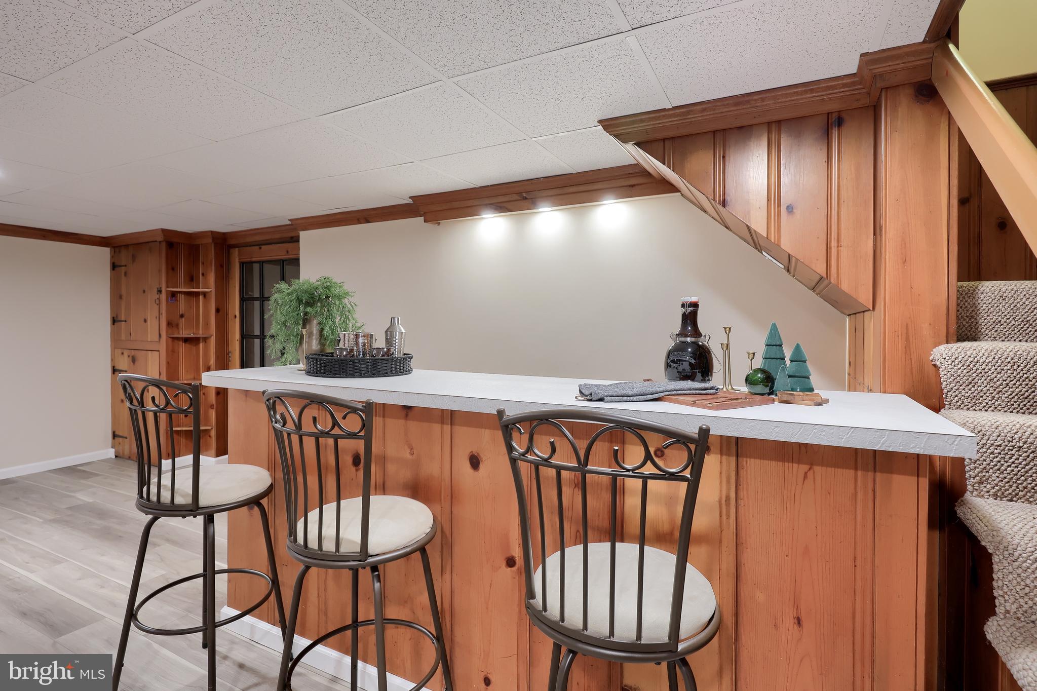 568 Chestnut Street Columbia, PA 17512 - Photo 52 of 68 a dining room with furniture and window