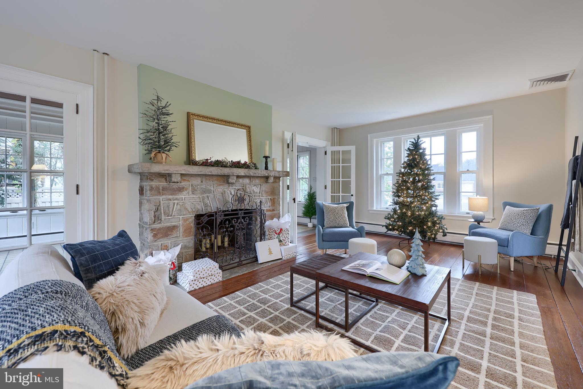568 Chestnut Street Columbia, PA 17512 - Photo 6 of 68 a living room with furniture and a fireplace