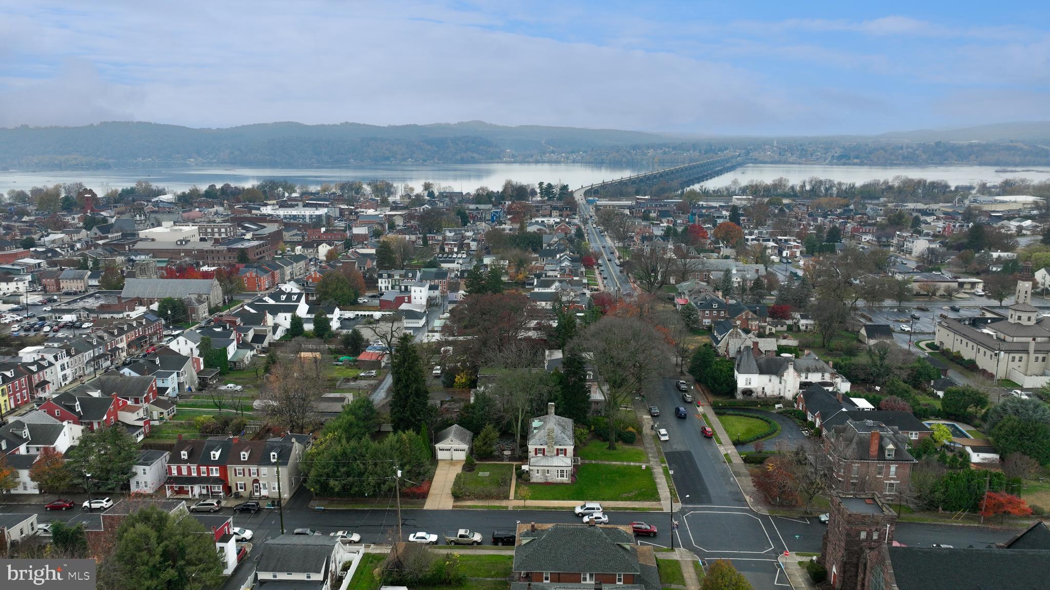 568 Chestnut Street Columbia, PA 17512 - Photo 67 of 68 an aerial view of multiple house