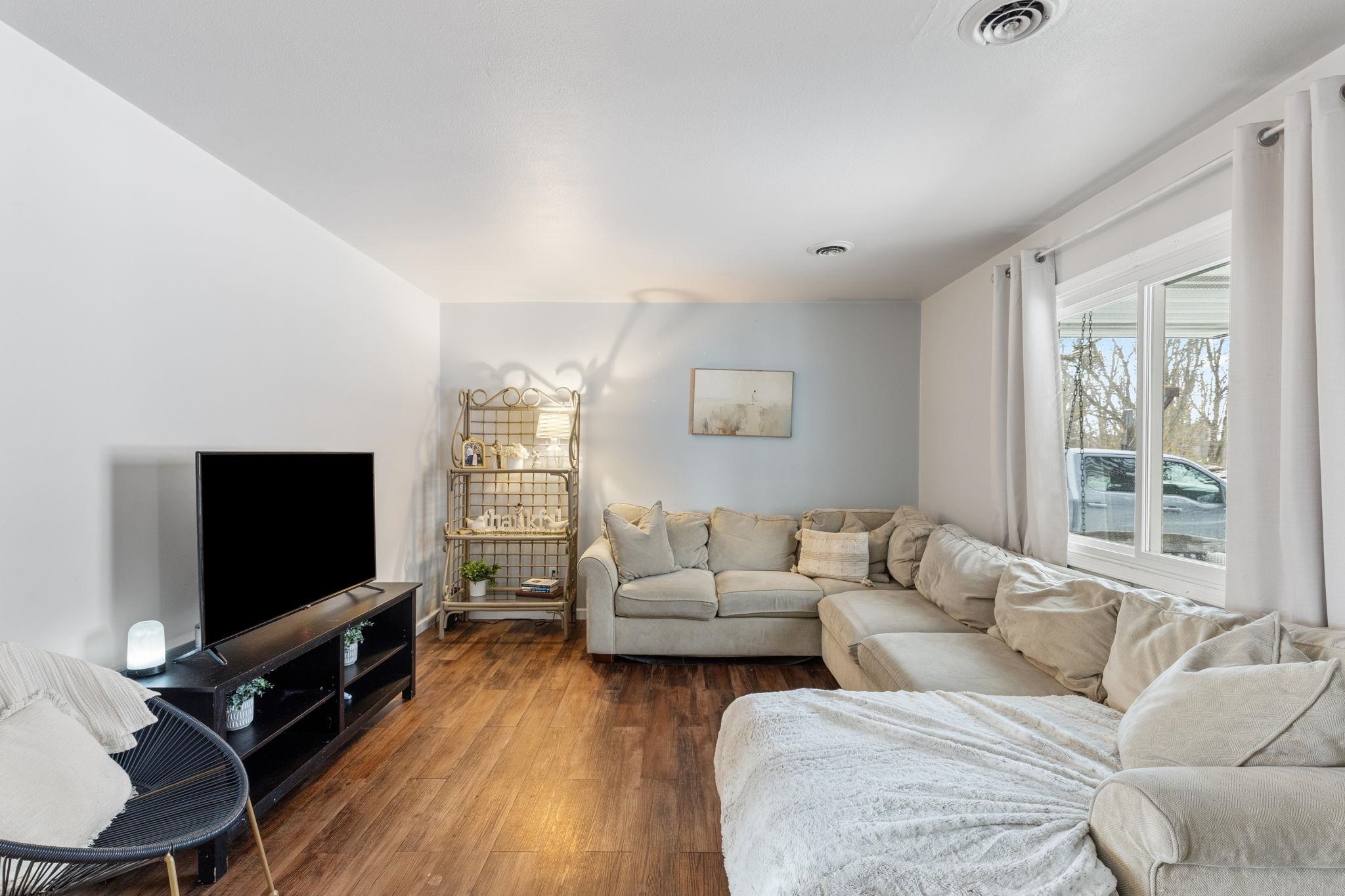 59173 Timber Trail Goshen, IN 46528 - Photo 4 of 23