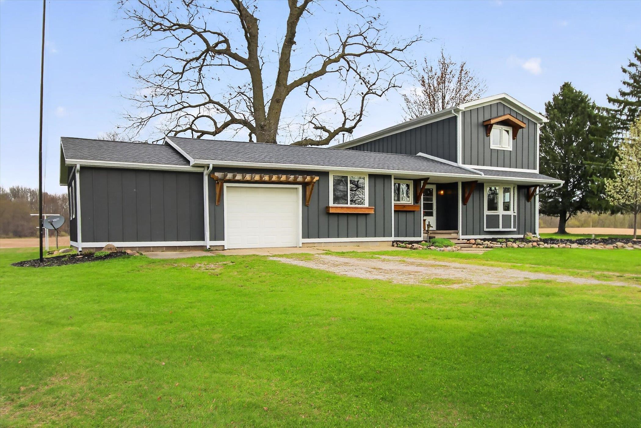 6410 West Madison Road Alma, MI 48801 - Photo 4 of 55 1944142-94745e27-a2fa-4704-a4a8-18b6147248c4.JPG