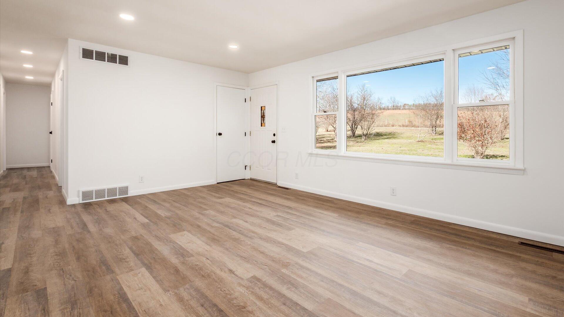 7875 Fultonrose Road Roseville, OH 43777 - Photo 8 of 40 10-z 7875 Fultonrose005