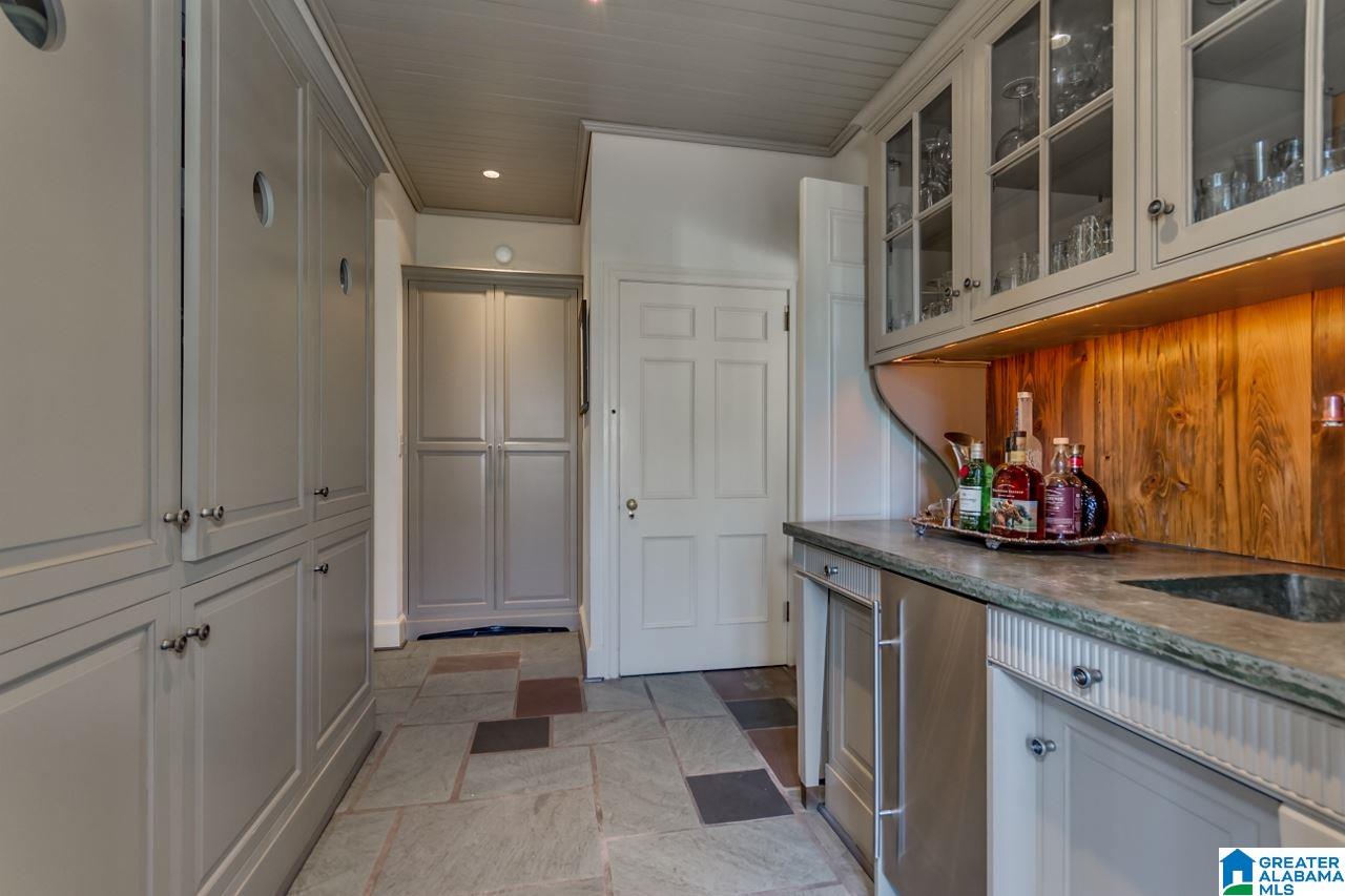 4333 Altamont Road Birmingham, AL 35213 - Photo 18 of 47