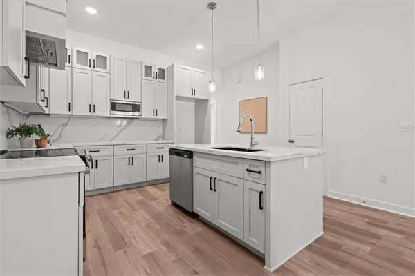 $359,900 | 3820 Northwest 93rd Street, Kansas City, MO 64154