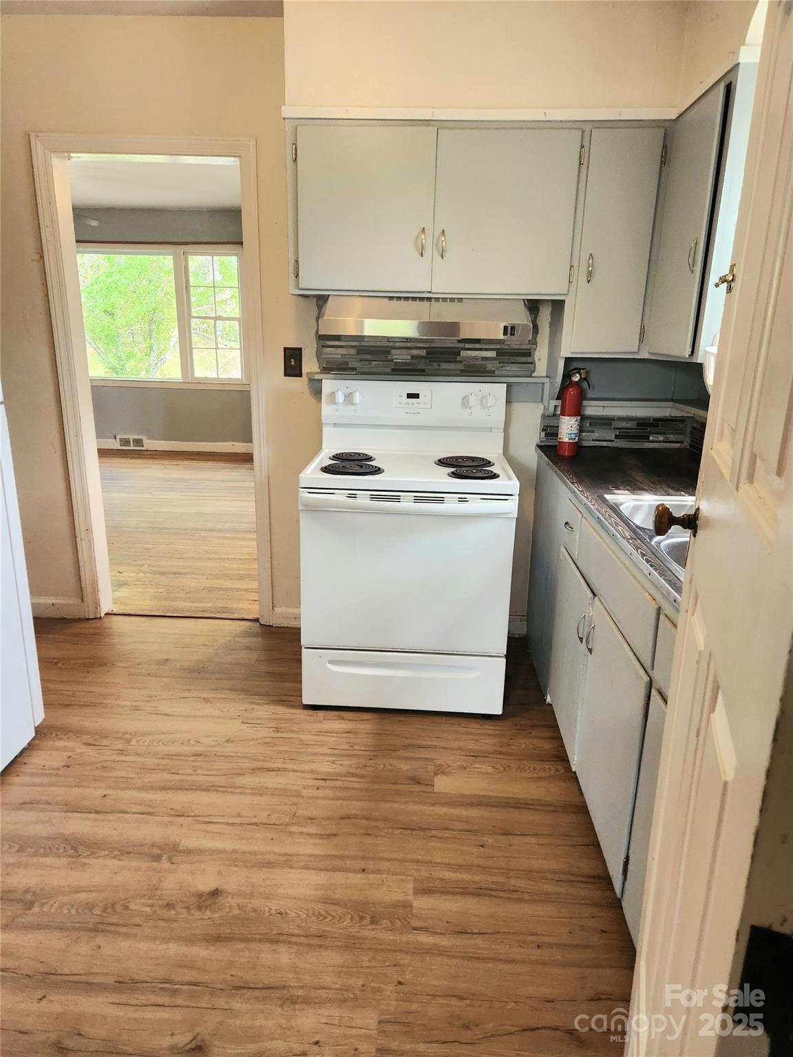 47 Gladstone Road Asheville, NC 28805 - Photo 12 of 30 Gallery Image 12