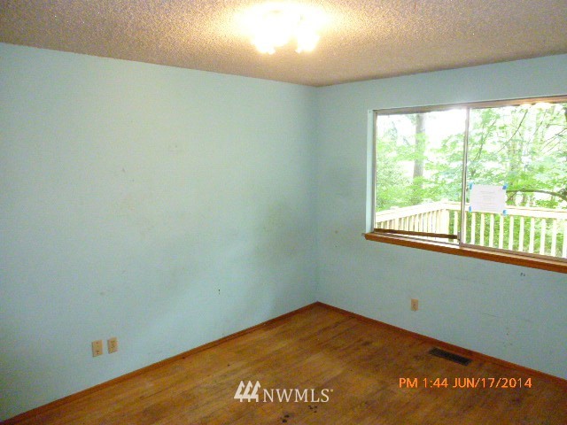 1618 194th Street Southeast Bothell, WA 98012 - Photo 10 of 20 a view of an empty room