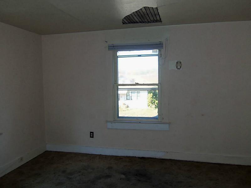 705 East Cecil Street Springfield, OH 45503 - Photo 8 of 15