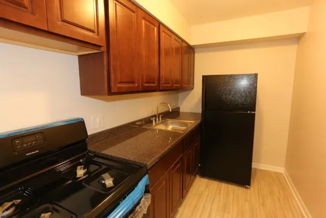 $1,495 | 1040 West Hollywood Avenue, Unit 208, Chicago, IL 60660