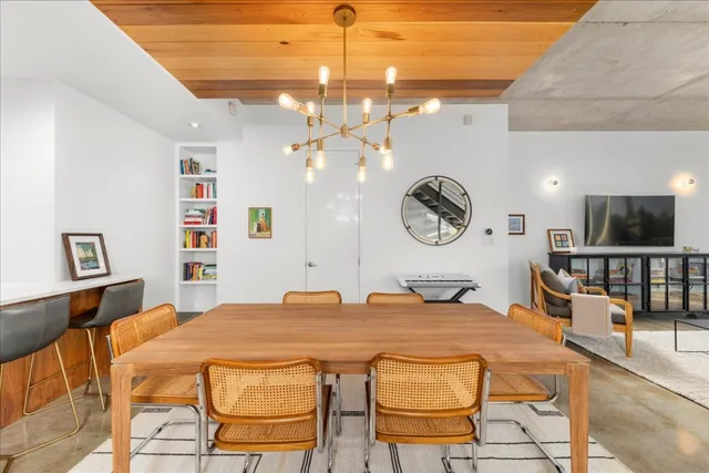 $955,000 | 2301 South 5th Street, Unit 6, Austin, TX 78704