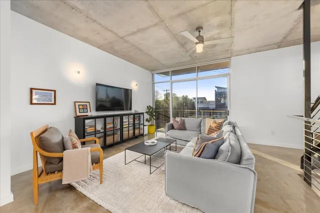 $955,000 | 2301 South 5th Street, Unit 6, Austin, TX 78704