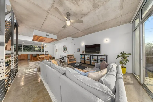 $955,000 | 2301 South 5th Street, Unit 6, Austin, TX 78704