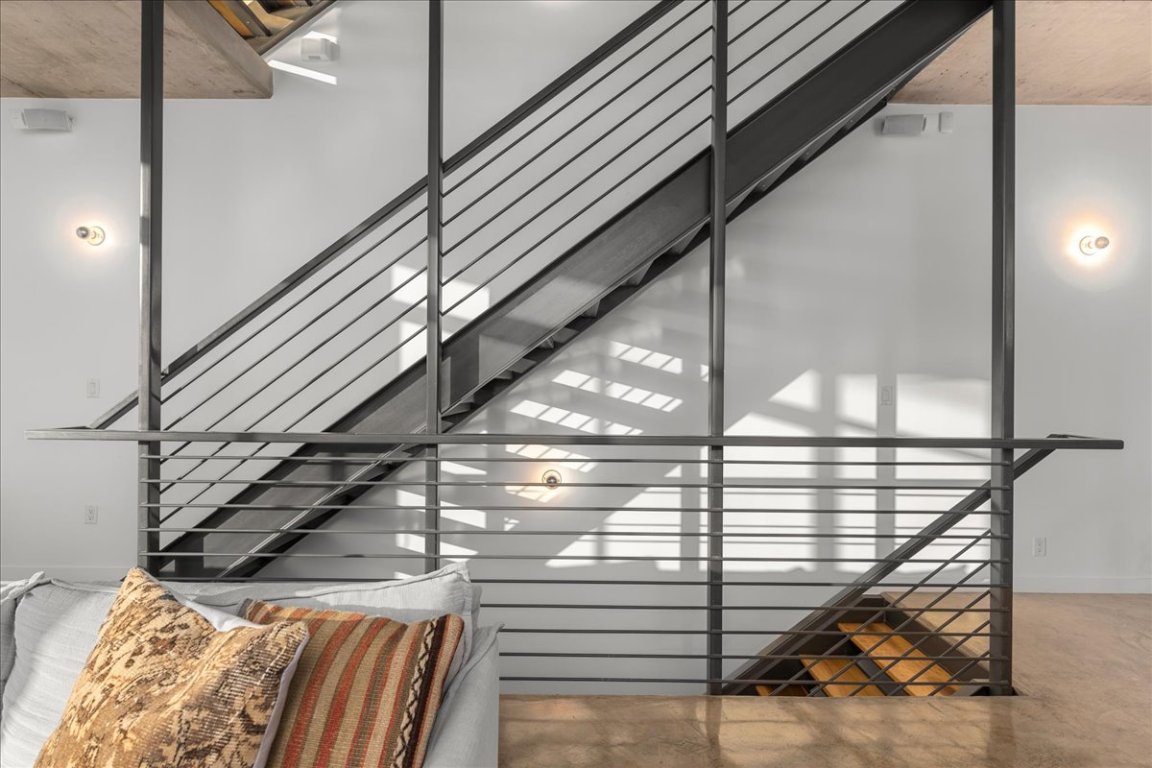 2301 South 5th Street, Unit 6 Austin, TX 78704 - Photo 19 of 40 a view of entryway