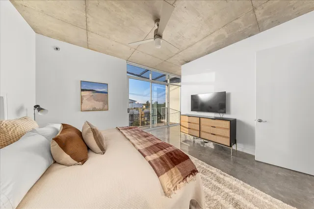 $955,000 | 2301 South 5th Street, Unit 6, Austin, TX 78704