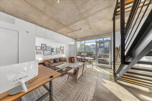 $955,000 | 2301 South 5th Street, Unit 6, Austin, TX 78704