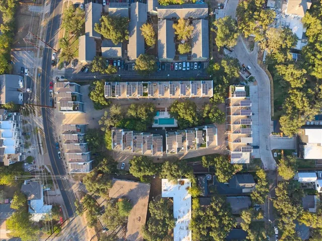 $955,000 | 2301 South 5th Street, Unit 6, Austin, TX 78704