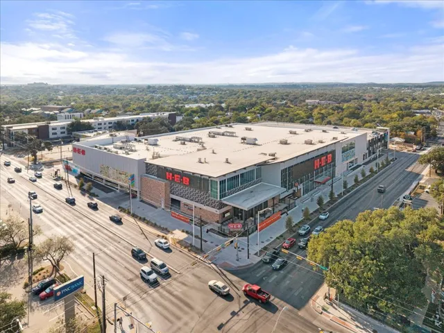 $955,000 | 2301 South 5th Street, Unit 6, Austin, TX 78704